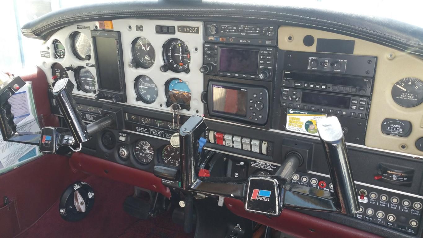 Piper PA-32-300 powerplant inspection with cowlings removed