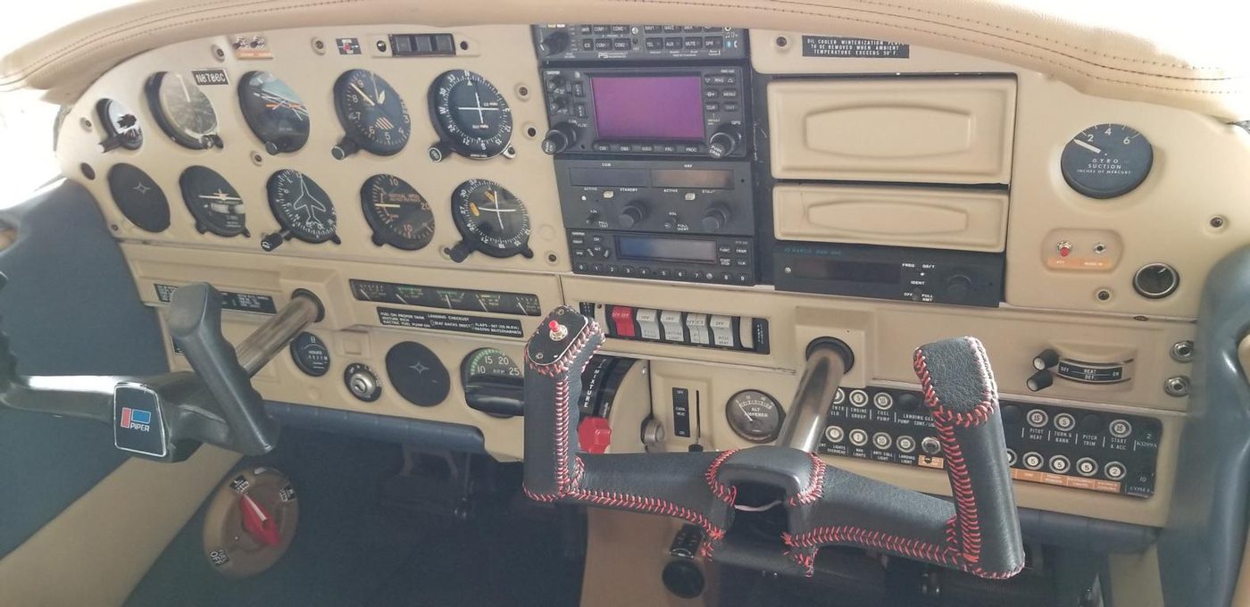 Piper PA-32-300 powerplant inspection with cowlings removed