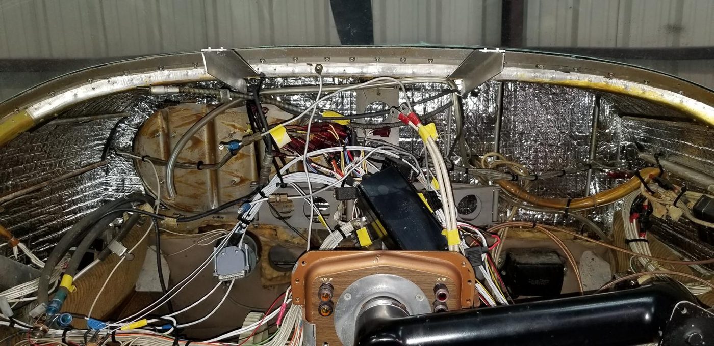 Piper PA-32-300 powerplant inspection with cowlings removed